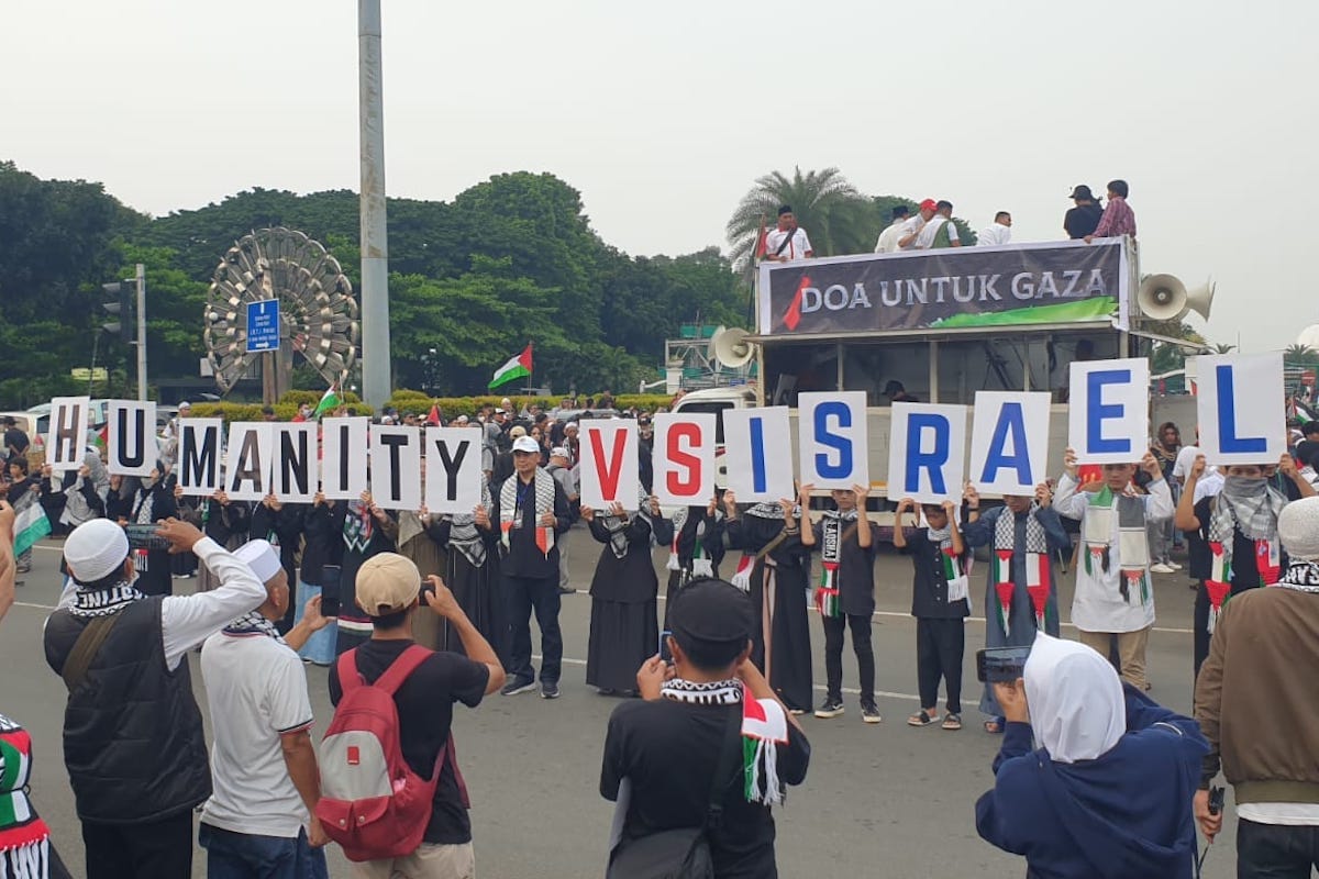 Massa Aliansi Rakyat Indonesia Bela Palestina Suarakan Risalah