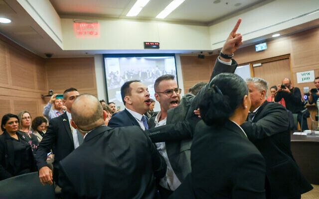 Suasana Memanas di Dalam Gedung Parlemen Israel Knesset / Times of Israel