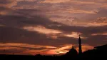 Larangan untuk Anak Kecil Keluar Rumah di Antara Magrib dan Isya