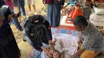 Bayi Dua Bulan Selamat Setelah Terbawa Banjir dan Tertutup Lumpur