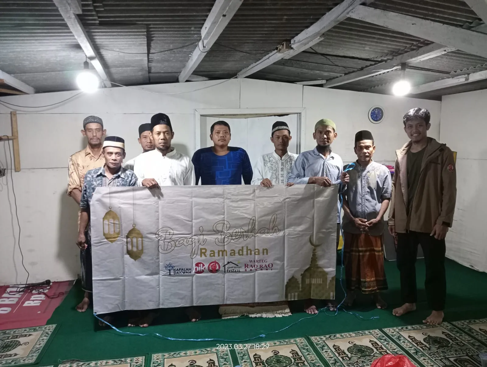 Cerita Dakwah Marginal (Bagian 2): "Secercah Iman di Lapak Pemulung"
