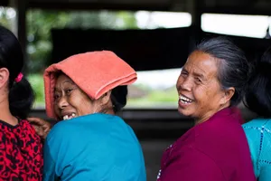 Apakah Saudara Nenek Termasuk Mahram?