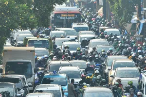 Alternatif Solusi Atasi Macet Kronis: Masyarakat Butuh Public Transportation yang Terintegrasi, Nyaman, dan Ekonomis