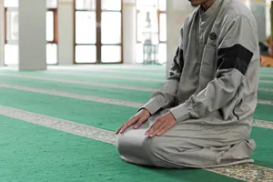 Shalat Sunnah 4 Rakaat Satu Salam, Apakah Pakai Tahiyyat Awal?