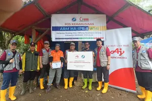 ARM HA-IPB Berikan Huntara dan Paket Bantuan kepada Warga Penyintas Banjir dan Longsor di Sukabumi