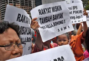 Di Negeri yang Perutnya Kosong, Demokrasi Tak Berarti