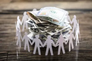 Empati Publik vs Regulasi: Dilema Crowdfunding Bencana di Indonesia