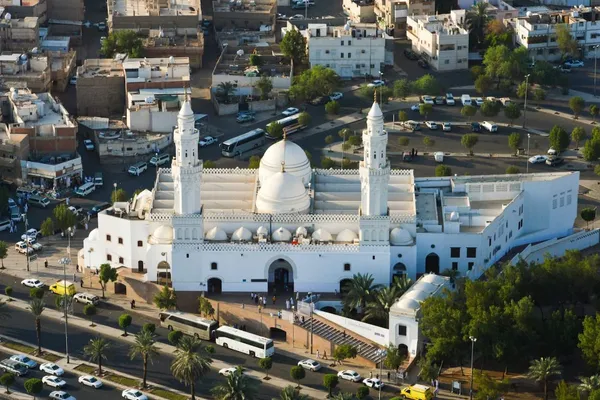 Masjid Al-Qiblatain, Saksi Bisu Perpindahan Kiblat