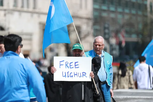 Omer Kanat: Menyikapi Pengekangan Hak Muslim Uighur