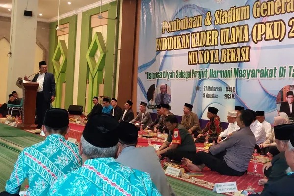 Pembukaan dan Stadium General Pendidikan Kader Ulama Kota Bekasi