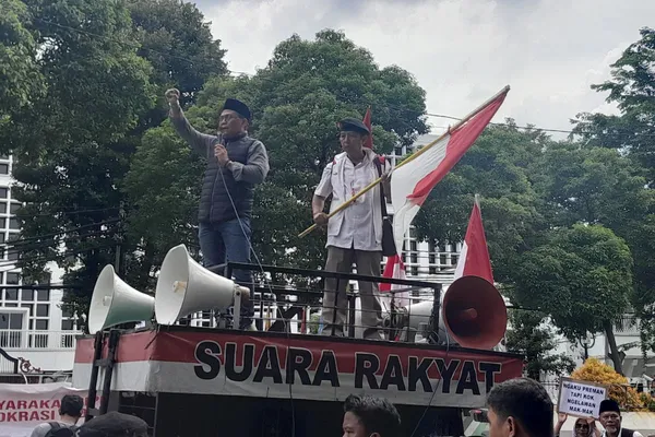 Massa Aksi “Tolak Pemilu Curang dan Kejahatan Pemilu” Serukan Makzulkan Jokowi
