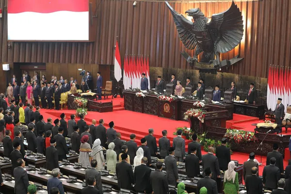 Sikap DPR dan Pemerintah terhadap Putusan MK Timbulkan Kegentingan