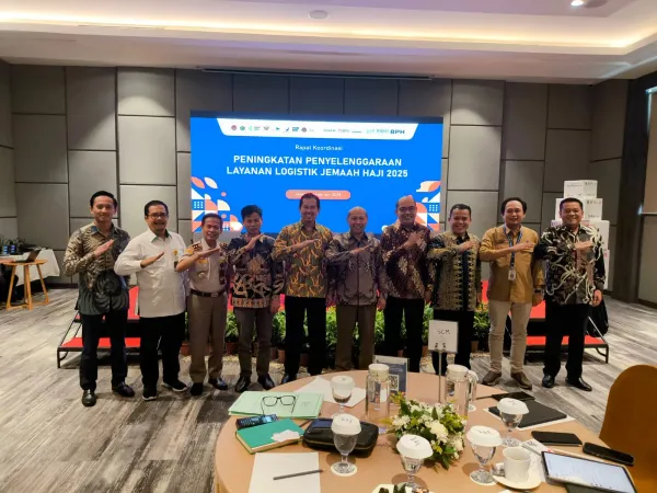 Kemenko PMK Dorong Peningkatan Layanan Logistik Jamaah Haji 2025