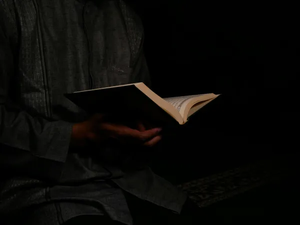 Jika Tidak Putus Asa dan Kufur Maka Sombong Disertai Bangga Diri (Tadabbur Surah Huud ayat 9-11)