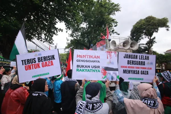 Massa Aksi March to Gaza Geruduk Kedubes Mesir