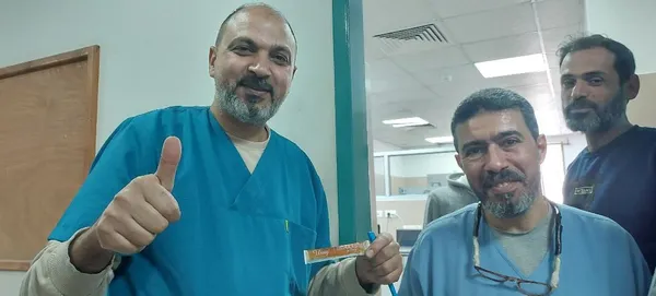 Donor Darah di Tengah Dentuman Bom
