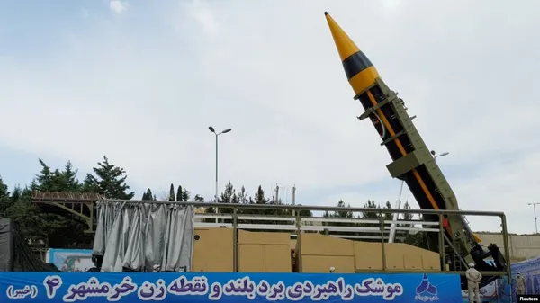 Pertama Kali, Iran Tembakkan Rudal Canggih "Khaibar" Menyasar Penjajah Israel