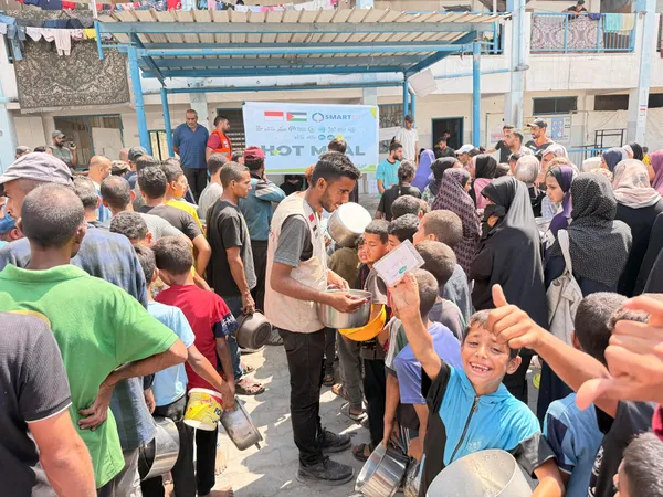 Sejumlah 16.000 Porsi Makanan Hangat Tembus Gaza, Sikapi Krisis Gizi yang Memburuk