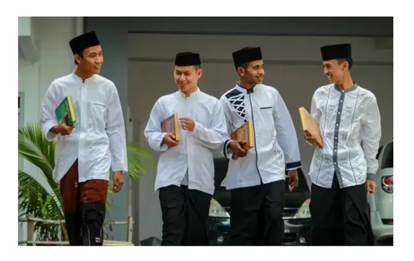 Dibilang Feodal, Pesantren Jawab dengan Prestasi Mendunia