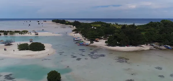 Pulau Pari, Surga yang Digerus Keserakahan