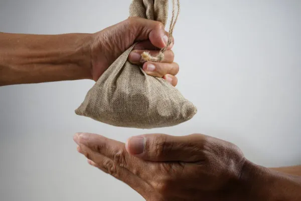 Riset Tantang Lembaga Zakat Lebih Transparan Kelola Amanah di Era Digital