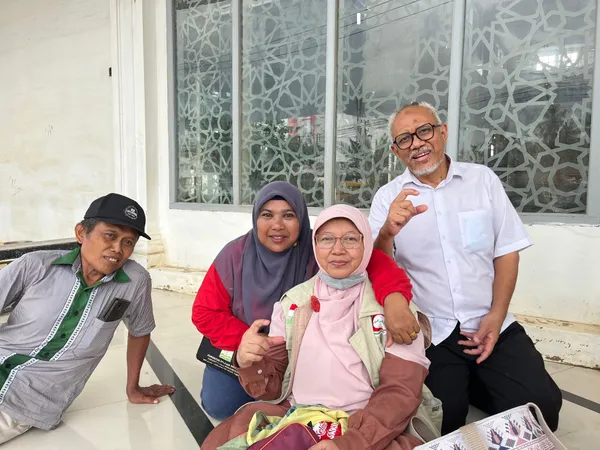 Secercah Harap Bu Ainul: “Kami Rindu Rumah”