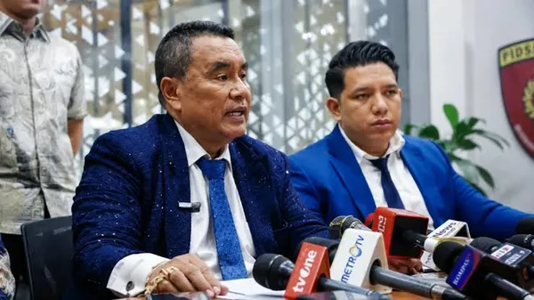 Hotman Ngawur: Penetapan Febri Sebagai Tersangka Harus Pamit Presiden