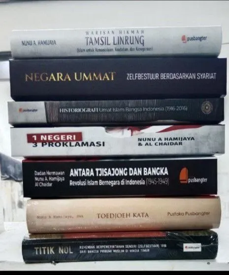 Politik  Historiografi : History - His Story & Takhayul Politik